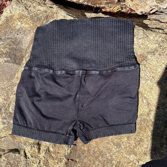 Free People Movement Good Karma Washed Black Running Shorts - Picture 2 of 7